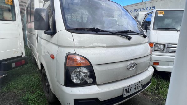 Used hyundai h100 discount vans for sale