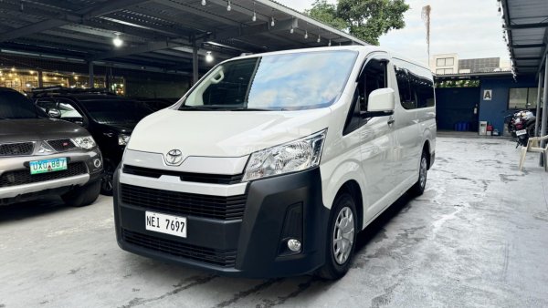 Hiace commuter deluxe 2019 hot sale price