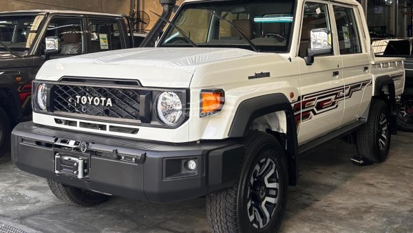 Bebe Cool Shows off brand new armoured Land Cruiser V8