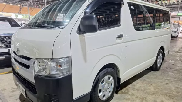 Hiace commuter fashion for 2nd hand