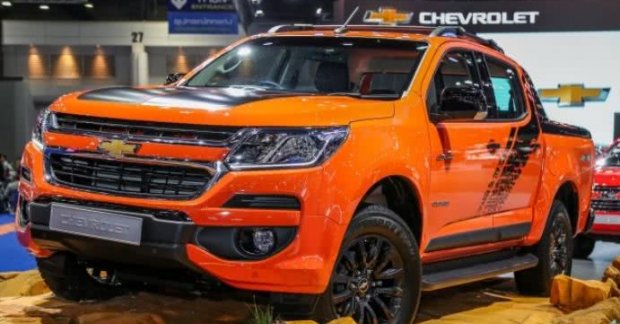 Chevrolet Colorado High Country Storm in Orange Crush at 2018 BMIS