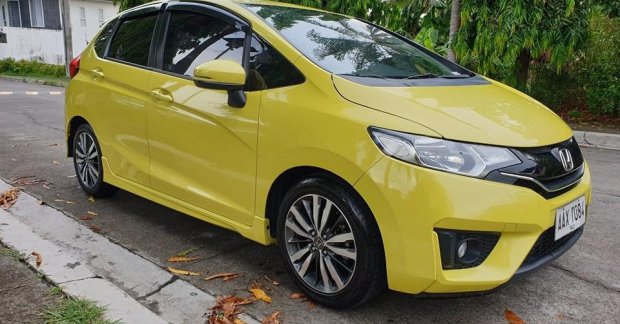 Yellow Honda Jazz 2015 Hatchback at 45000 km for sale 717883