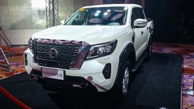 2021 Nissan Navara front