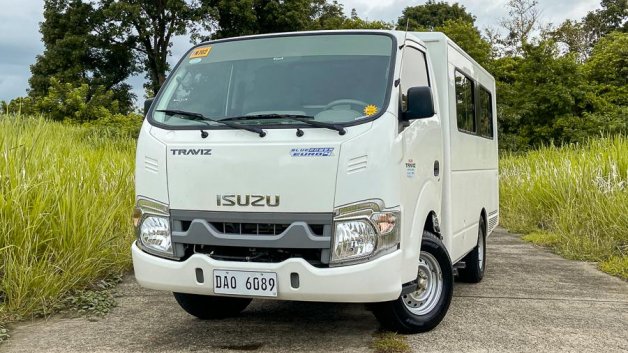 Isuzu Traviz front exterior