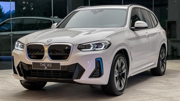 2023 BMW iX3