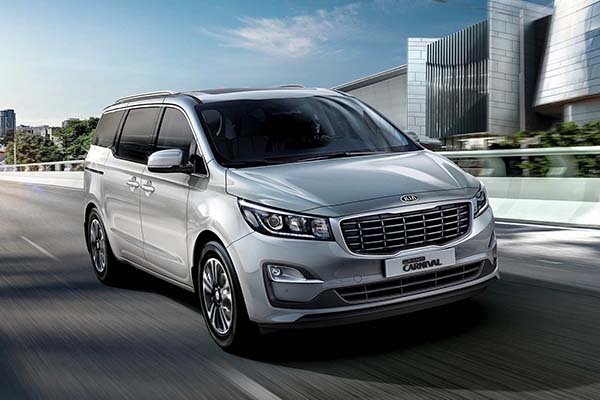 Kia Grand Carnival 2.2 EX AT 7-Seater with P396,000 Cash Discount