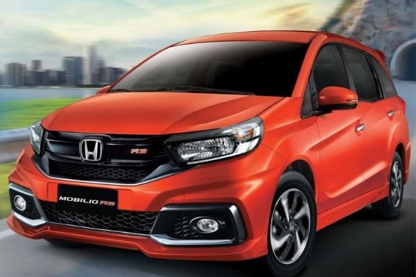 Honda Mobilio  1.5 E MT With ₱11,308 Low monthly
