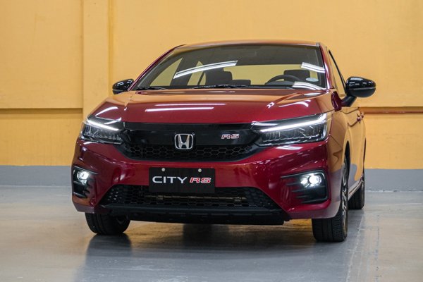 Honda City 1.5 RS CVT HATCHBACK PLATINUM WHITE PEARL With ₱20,000 Cash discount