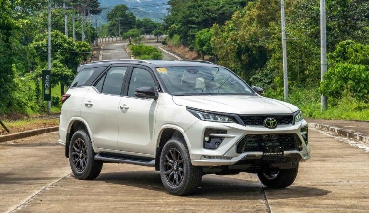 Toyota Fortuner GR Sport 2.8 Diesel 4x4 AT With ₱42,268 Low monthly