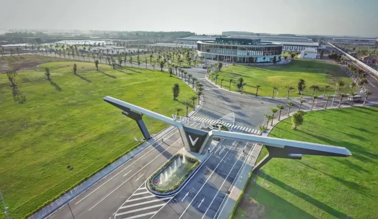 VINFAST HAI PHONG MANUFACTURING PLANT CELEBRATES THE 200,000TH ELECTRIC VEHICLE PRODUCED IN 2025