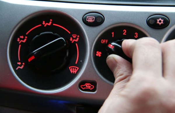 Turn your air-conditioner off around 5 to 10 minutes before you reach your destination. Turn air-conditioner off