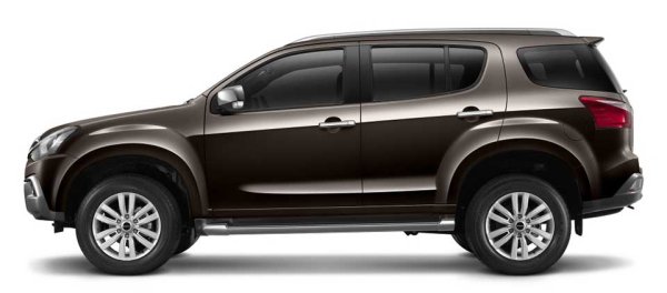 The exterior features restyled front grille, bumper, foglight The Mu-X in Thailand exterior