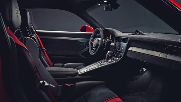 The GT3 has three designs of seats for buyers to select the new Porsche 911 GT3 seats