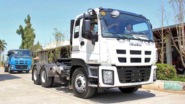 Truck Training series at the BMD Seed Farm in Aurora, Isabela. The event, which was a part of IPC’s commitment to promoting road safety through useful driver education two Isuzu Trucks on the road
