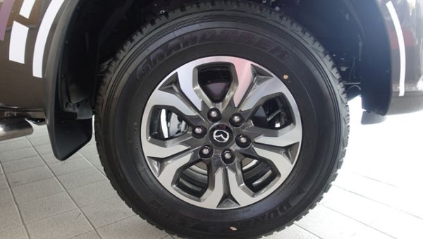 Mazda BT-50 tire