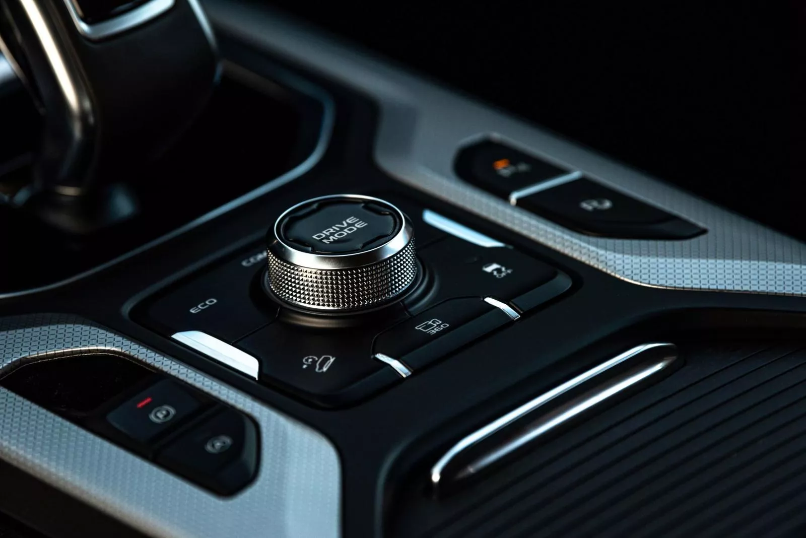 Three drive modes let users adapt to changing road conditions Okavango 4