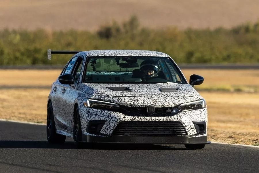 A picture of the 20222 Honda Civic on a race track