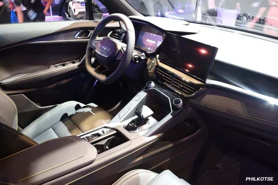 The Lynk & Co 06's cockpit The Lynk & Co 06's cockpit