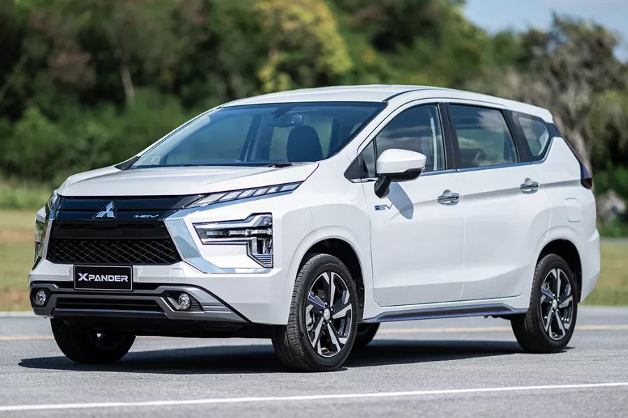 2024 Mitsubishi Xpander HEV front profile shot