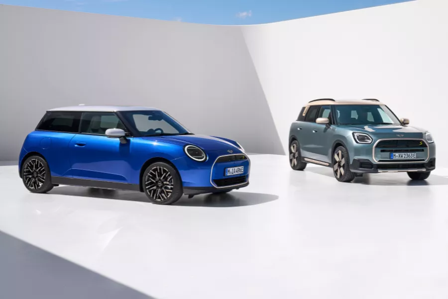 The Mini Cooper E and the Mini Countryman E