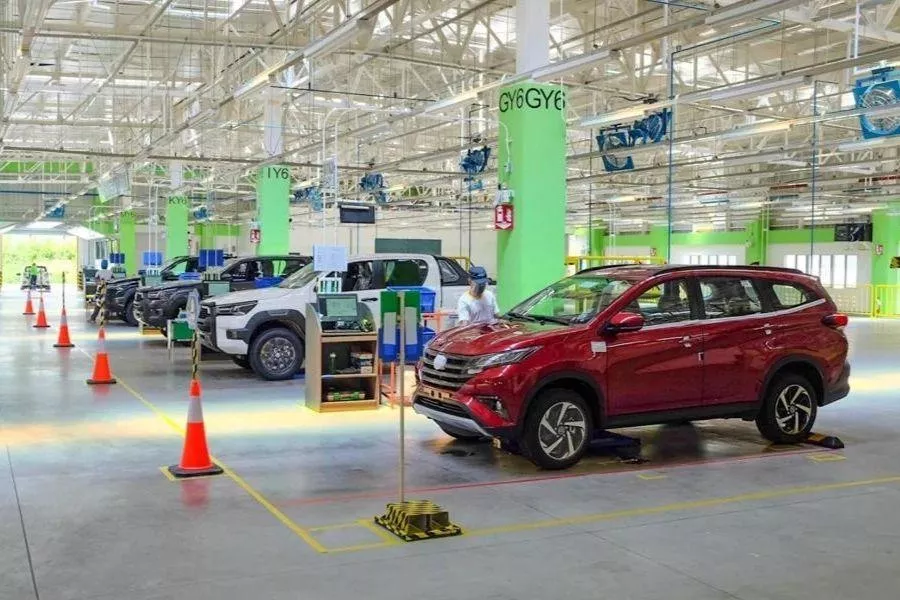 Toyota Batangas Vehicle Center car facility