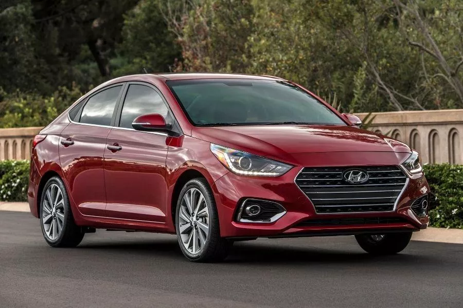 Hyundai Accent front