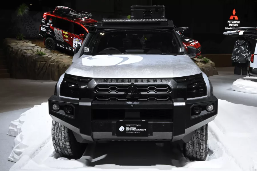 A picture of the front of the Triton Snow Shredder concept