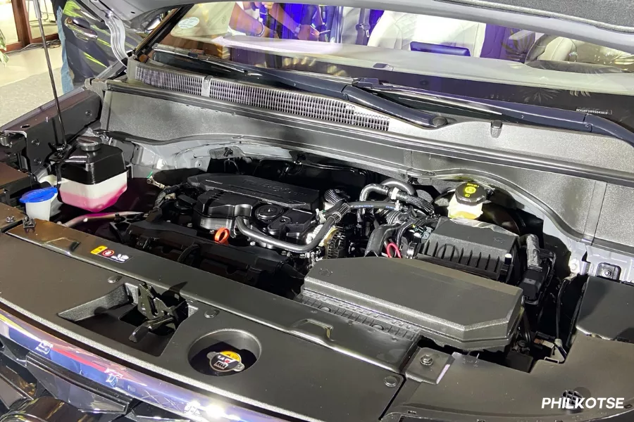 The new Hyundai minivan uses a 1.5-liter turbocharged gasoline engine The new Hyundai minivan uses a 1.5-liter turbocharged gasoline engine