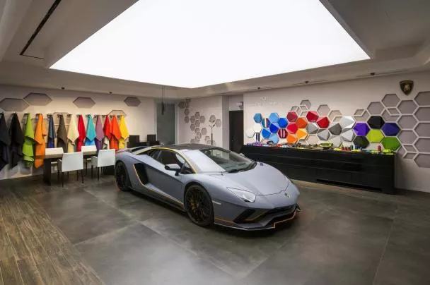 angular front of the Lamborghini Aventador S at Goodwood