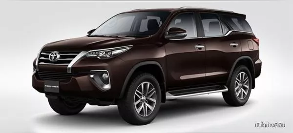 side view of the 2017 Toyota Fortuner