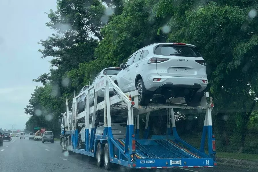 2021 Isuzu mu-X rear shot