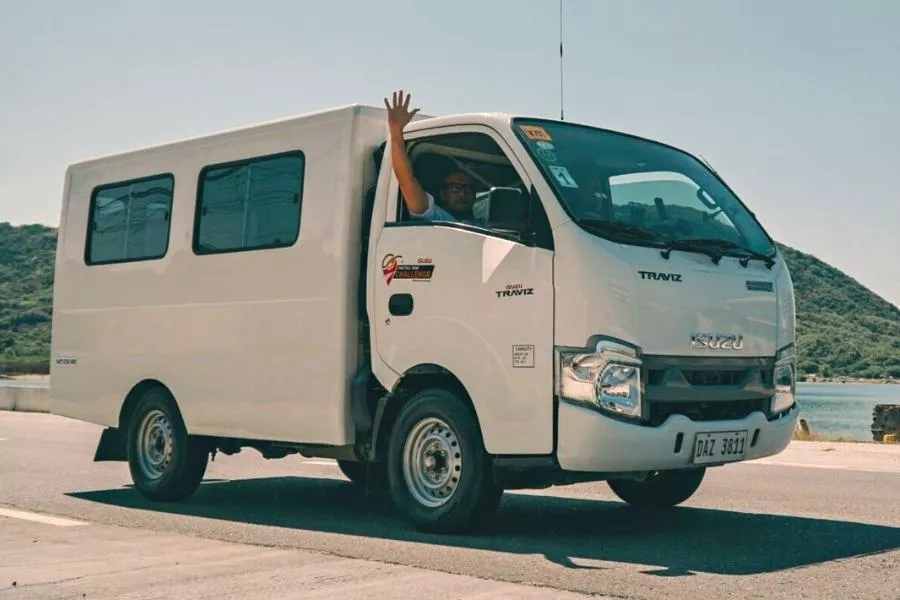 Isuzu Traviz front shot