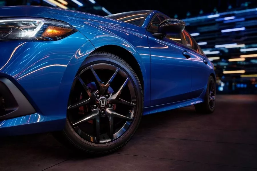 A picture of the 2022 Honda Civic's wheels