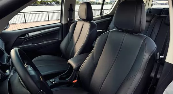 2017 Chevrolet Trailblazer Black Edition's cabin