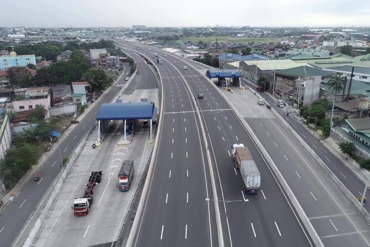 A picture of one of the toll plazas in Valenzuela City 