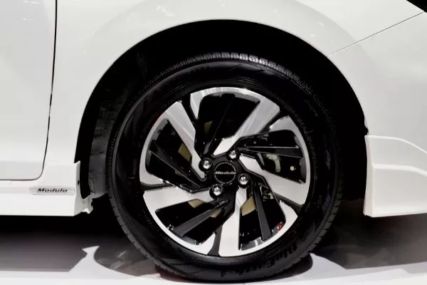 15-inch modulo wheel on honda city
