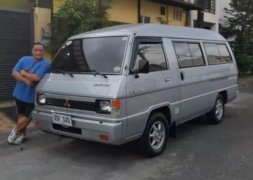 1997 Mitsubishi L300 Versa Van front view