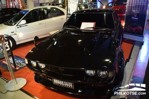 A picture of a black 1975 Toyota Celica GT