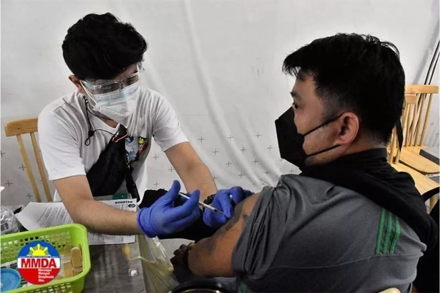 MMDA mobile vaccination drive