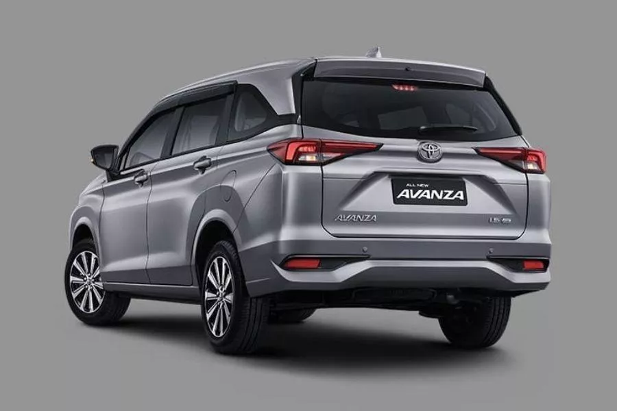 Toyota Avanza rear view