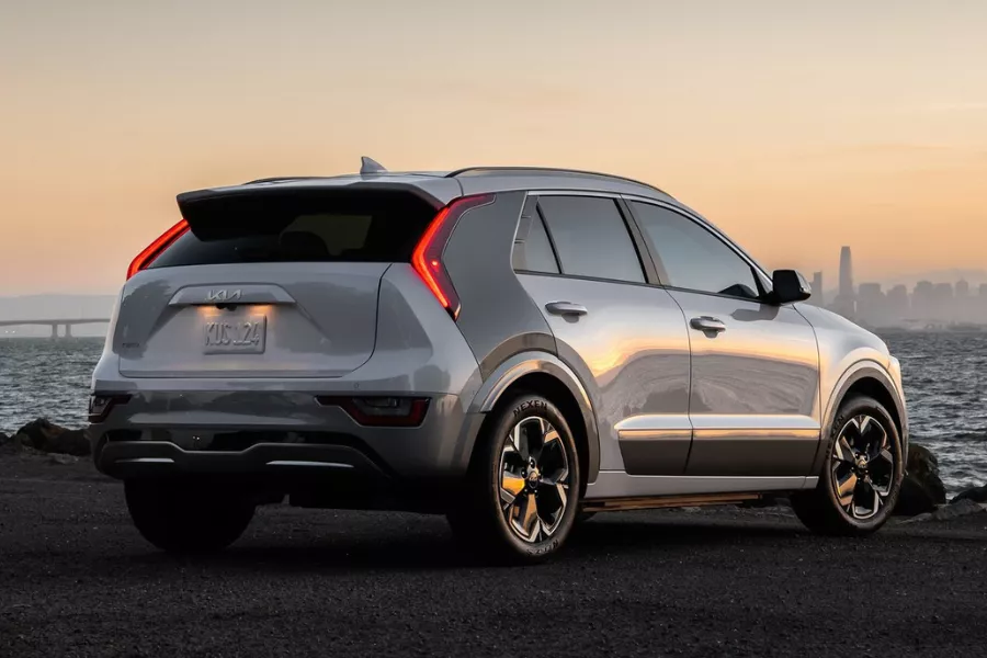 Kia Niro rear shot