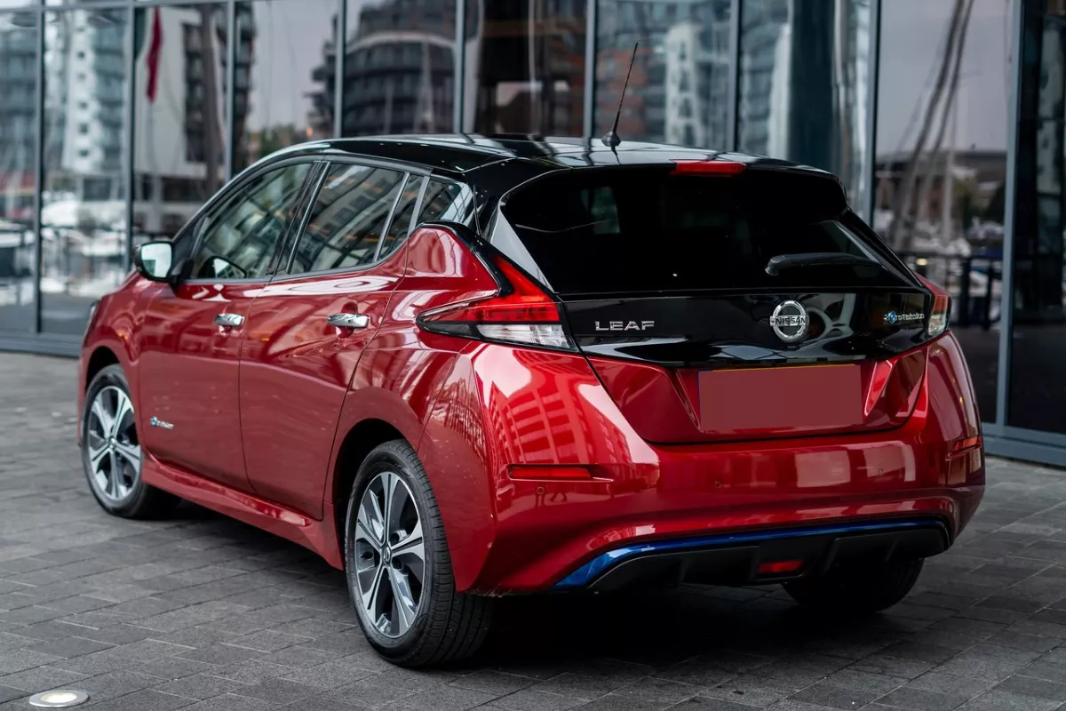 2021 Nissan LEAF 2021 Nissan LEAF rear shot