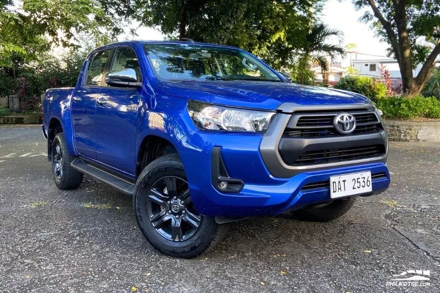 2021 Toyota Hilux G variant front shot