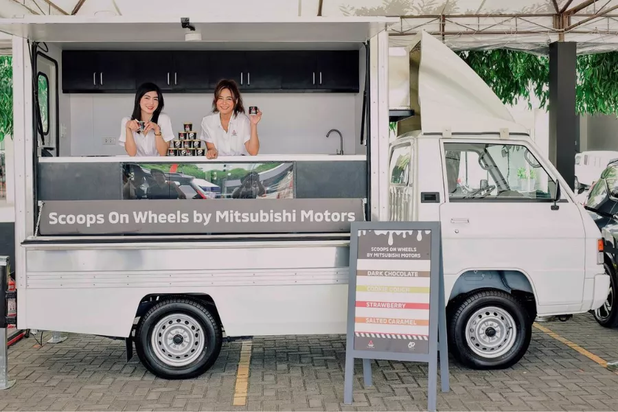 A picture of Mitsubishi's L300 ice cream food truck