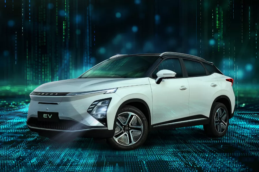 Omoda 5 EV front shot