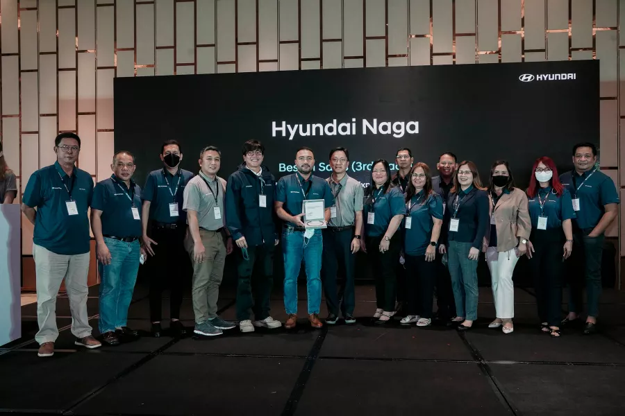 A picture of Chiongbian Group and Hyundai Naga