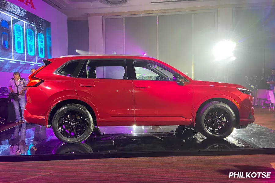 2024 CR-V from the side