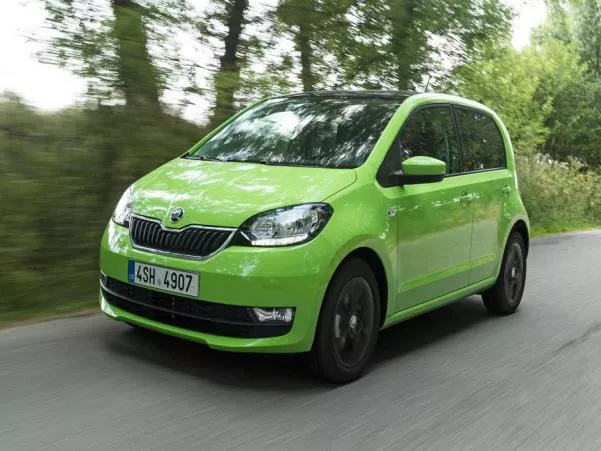 The new Citigo range is now available with four trim levels, namely S, SE, SE L and Monte Carlo A blue 2017 Skoda Citigo angular front