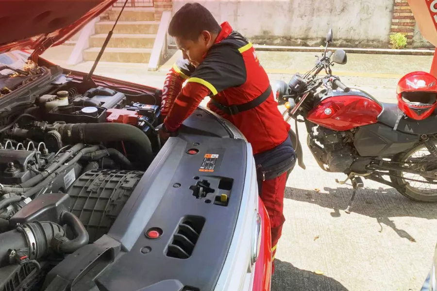 Certified Motolite Philippines technician