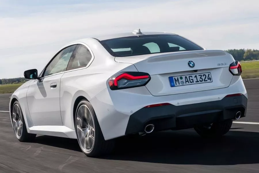 2022 BMW 2 Series 2022 BMW 2 Series rear shot